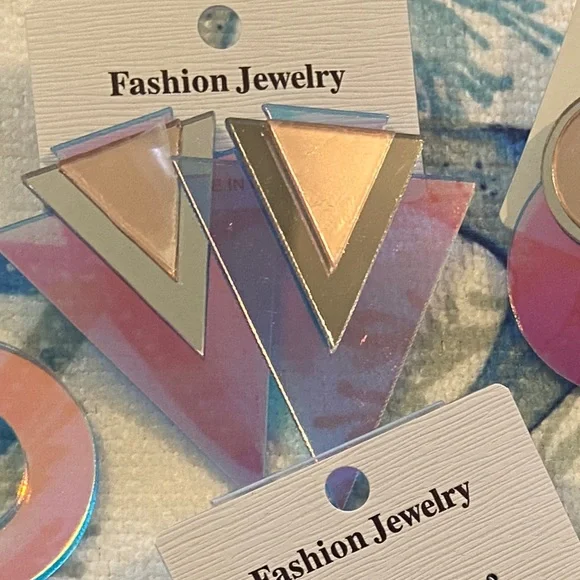 ⏬Triangle Shaped Funky Fun Far-out Earrings- Geometric and Colorful ⏫ - Picture 3 of 10